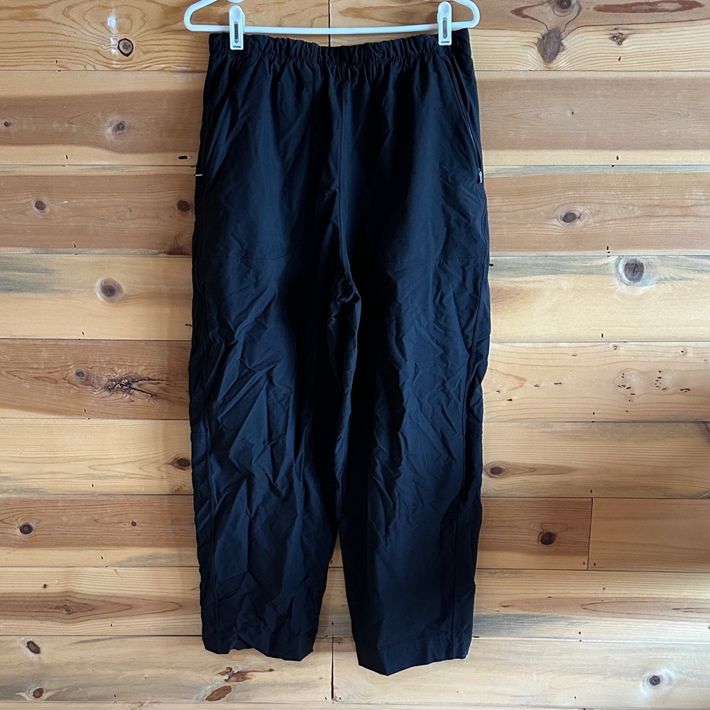 lululemon athletica Black Cropped Pants